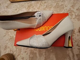 devit 3 ampul 300.000 qiymeti bakida: 37/38 razmer Tifli təzədir .Qiyməti 50 manat. Asaqi yeri var — 1