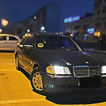 Mercedes-Benz C-Class: 1.8 l | 1998 il Sedan
