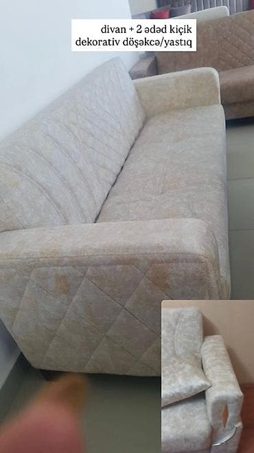 divanlar lalafo: Məhsul: Divan + 2 ədəd kiçik dekorativ döşəkcə/yastıq - Rəng: Açıq — 1