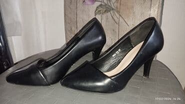 Ayaqqabı 35 razmerdi cox geyinilmeyib 10 manat GENCE ŞƏHƏRİ lalafo.az -da Ayaqqabı 35 razmerdi cox geyinilmeyib 10 manat GENCE ŞƏHƏRİ