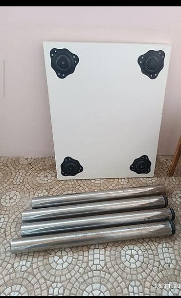 bar stolu satilir: Balkon üçün, İşlənmiş, Dördbucaq masa, 2 stul — 4
