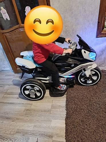 maşın uşaq: IrMotocikl satilir 7 yawa qederdi herseyi islekdi Qiymeti 150 manat — 1