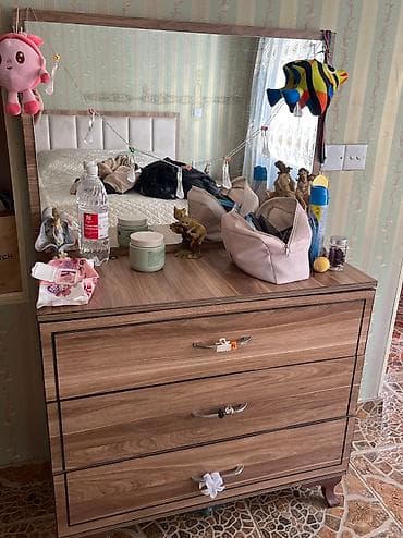 50 manatla satılır