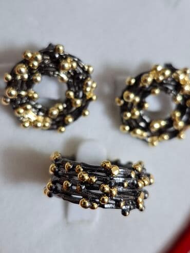 kişilər üçün vizitka qabı: Gumush komplekt
S925 — 4