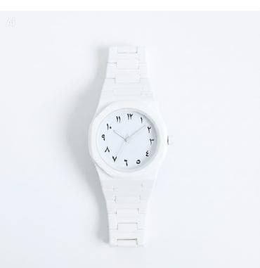 saat guess: Minimalist üslubda ağ qol saatı. - Rəng: tam ağ (korpus, kəmər və — 1