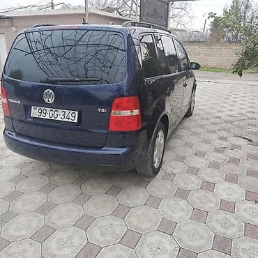 w 202 kapot: Volkswagen Touran, tünd mavi rəng, 5 qapılı kompakt miniven. - Geniş — 9