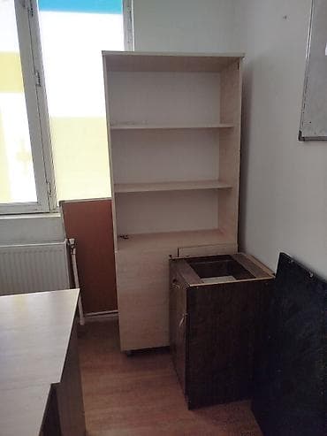 komputer oturacaqlari: Ofis mebeli dəsti Tərkib: - Resepsiyon/qarşılama masası: ağ rəng, ön — 7