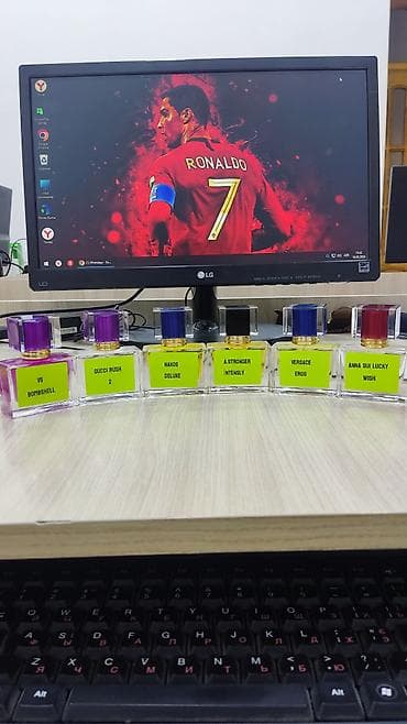 epoxy saat: Məhsul: “Play in Red – Ajmal Amber Wood” ətir ekstraktı Təsvir: - — 10
