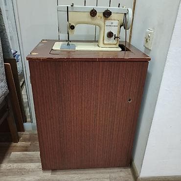 Çayka 142M tikiş maşını – quraşdırılmış şkafla - Model: Чайка 142М — 4