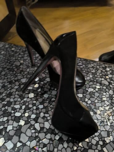 Qadın ayaqqabıları dəsti - Klassik qara hündür dabanlı tufli: yumru — 2