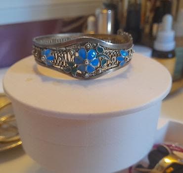 converse canta: Gümüş rəngli zərgərlik dəsti – qolbaq, kulon və sırğalar - Tərkib — 4