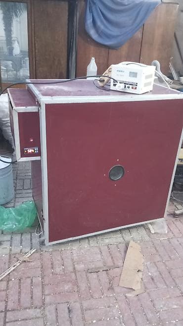 Inqibator 500 yumurtalıq hər bir şeyi avtomatiqdi əla çıxış verir -