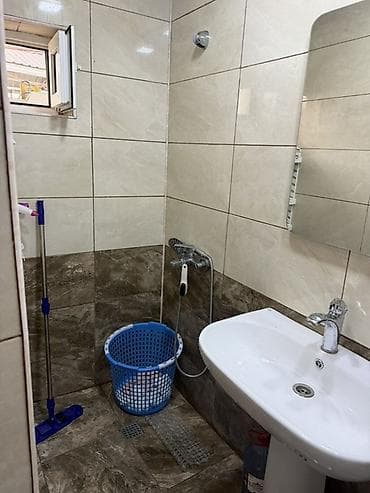 4 otaqlı ev: 3 otaqlı mənzil – mətbəx və sanitar qovşağı. 80 kvadratdir menzilin — 2