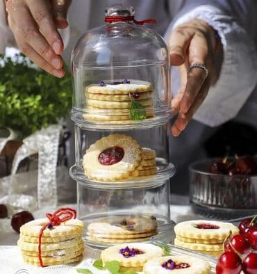 Şüşə şirniyyat qabı