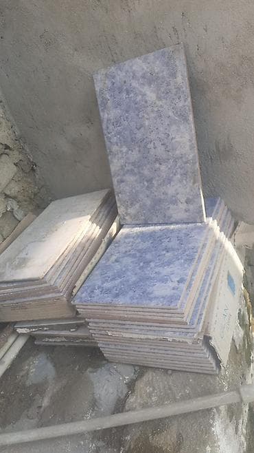 Yaxsi vezyetde 3 kv unvan Novxani kend