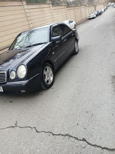 mercedes oluxanasi: Mercedes-Benz E 230: 2.3 l | 1997 il Sedan — 8