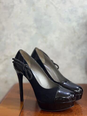 босоножки на тракторной подошве с каблуком: Tuflilər, Ölçü: 40, rəng - Qara, İşlənmiş — 3