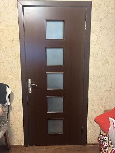 Qapılar yaxşı vəziyyətdədir ev təmirə getdiyi üçün satılır her biri 75