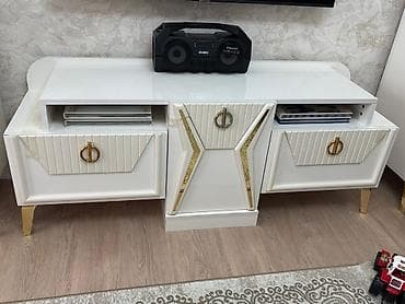 metbex dolab: Qiymət 900 azn
Real. Alıcıya endirim. Olunacaq
Qablar daxil deyil — 2