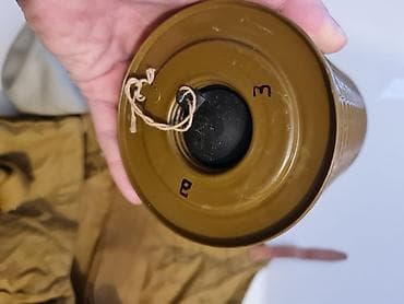 Sovet dövrünə aid qaz maskası dəsti Məhsulun tərkibi: - Kauçukdan — 3