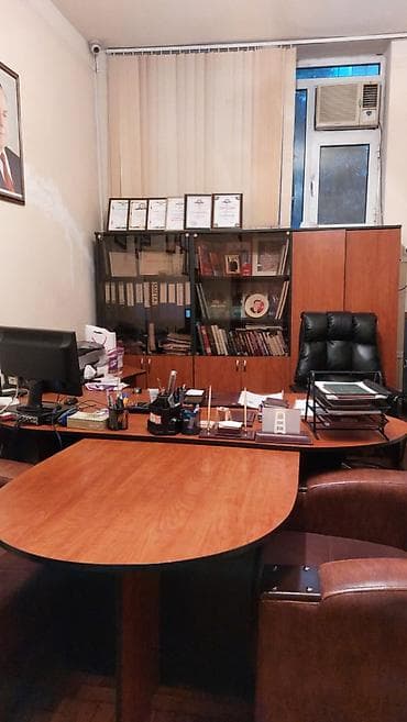 ofis perdeleri: Ofis mebeli dəsti – klassik üslub Tərkibi: - Geniş L formalı iş — 2