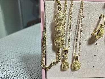 zerger: Zərgərlik qabı – çox bölməli, qapaqlı, çəhrayı - Material: xarici — 8