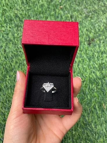 Gümüş qadın üzüyü 80azn yox 65azn!! - Dizayn: Müasir həndəsi forma –