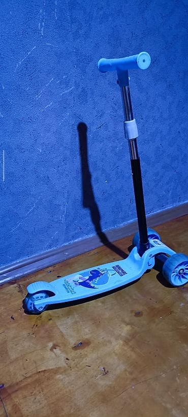 Usaq ucun skuter ela veziyyetde 10 azn