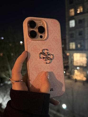 Guess brendinin smartfon üçün qoruyucu qabı - Model: iPhone üçün