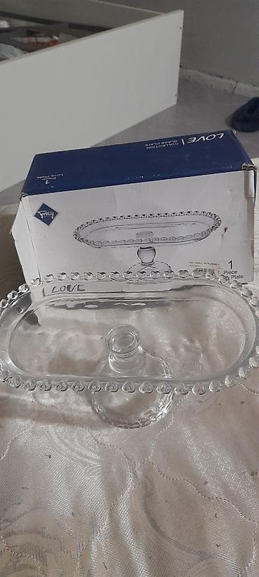 Tort və şiriniyyat qabı, Şüşə