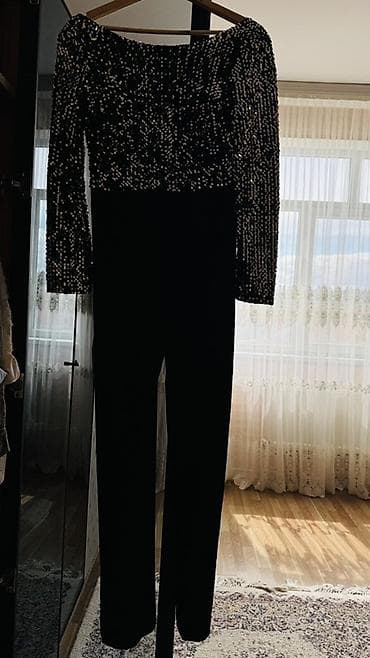 kombinezonlar: Tel: 099-597-75-75 1 defe geyilib 42 razmer Qara rəngli zərli ziyafət — 1