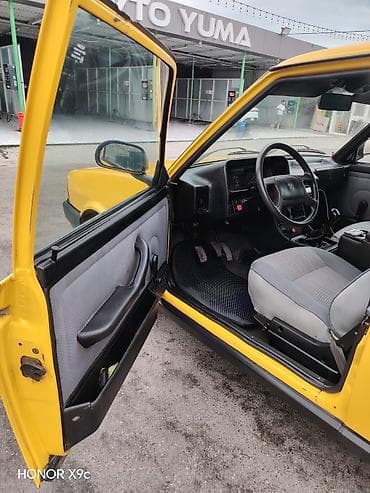 avto servis: Satılır: Sarı-qara rəng sxemli sedan/hetçbek tipli minik avtomobili — 7