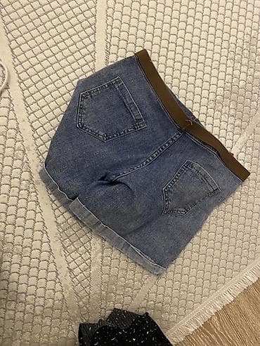 Пальто: Cins şort – klassik mavi rəng - Material: sıx denim (cins) - Kəsim — 1