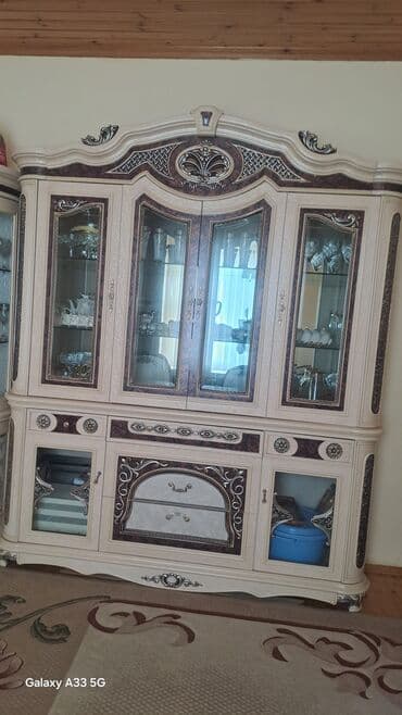 işlenmiş metbext mebeli: İşlənmiş, Kredit yoxdur, İtaliya — 3