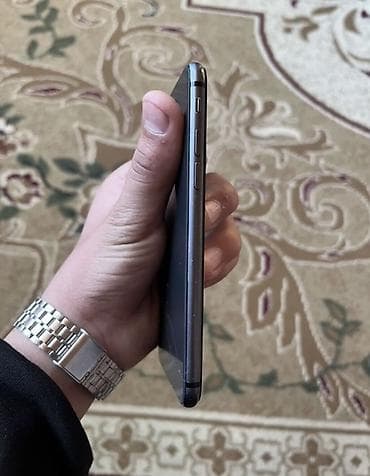 iphone 9: IPhone 8, 64 GB, Jet Black, Barmaq izi — 3