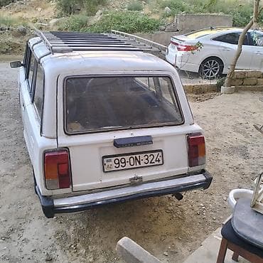 lada oturacaqlar: Lada 2104 universal, ağ rəng. - Kuzov: 5 qapılı universal gövdə, iri — 2