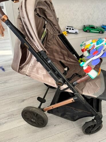 Детская одежда и обувь: Классическая прогулочная коляска, Kidilo — 7