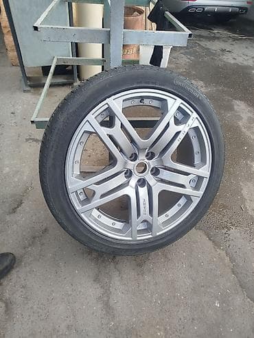 koreyadan masin: Disk təkər Audi R 21 — 1