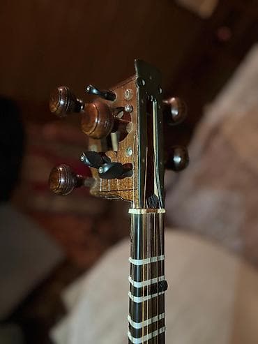 tar satılır: Tar satılır. Alət yaxşı vəziyyətdədir, səsi təmiz və dolğundur. Heç — 2