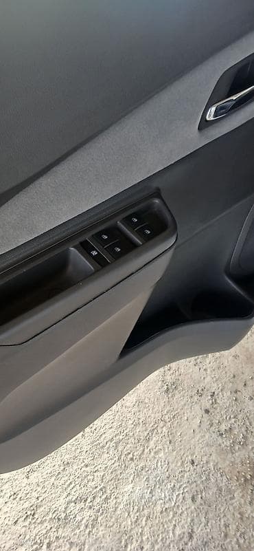 kreditle generator satisi: Chevrolet Cobalt sedan - Kuzov: ağ rəng, 4 qapı, tünd şüşələr - — 7