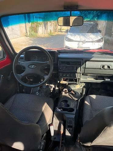 niva oturacaqlar satilir: VAZ (LADA) 4x4 Niva: 1.7 l | 1997 il 58000 km Ofrouder/SUV — 4