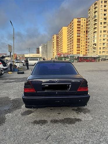 benzin qabı: Mercedes-Benz C 180: 1.8 l | 1997 il Sedan — 5