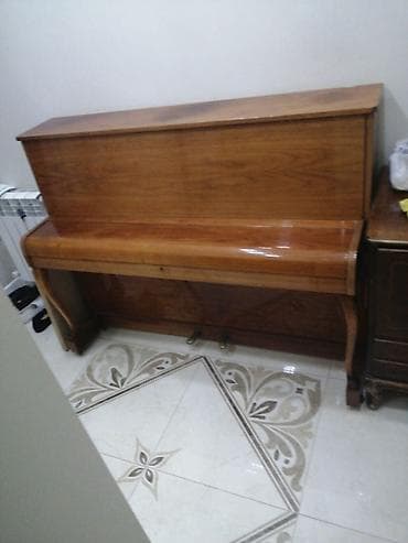 Alman pianosu satılır. Qiymət 350 manat. Bakıdadır (Yasamal) . Yalnız