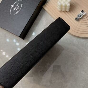 səyahət çantası: Klatç, Prada, Yeni — 6