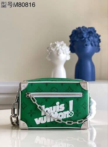 Toy paltarları və aksesuarları: Çiyin çantası, Louis Vuitton, Yeni — 4