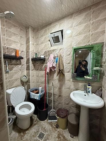 xirdalanda ev: 4 otaqlı həyət evi - Plan: 2 ayrı yataq otağı, san/qovşaqlı vanna — 1