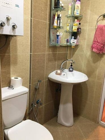 sumqayıt kreditle evler: Bakı, 3 otaqlı, Köhnə tikili, m. Həzi Aslanov, 67 kv. m — 18