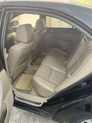 plus toyota: Toyota Avensis: 2 l | 2005 il Sedan — 8