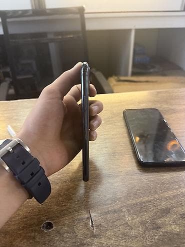 IPhone 11 Pro, 256 GB, Face ID — 6