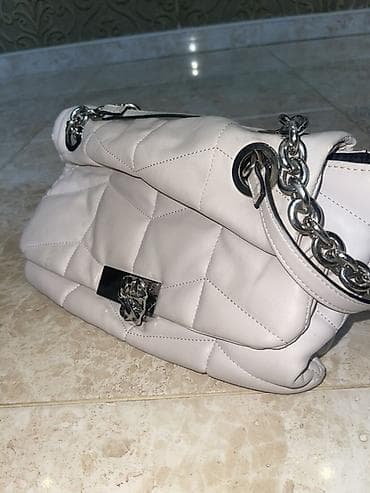 fendi cantalar: Zəncirli çiyin çantası – açıq boz rəng - Material: yumşaq eko‑dəri — 3